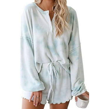 Casual Women's 3 - Piece Sleepwear: Long - Sleeve Pajama Top and Printed Shorts in Tie - Dye