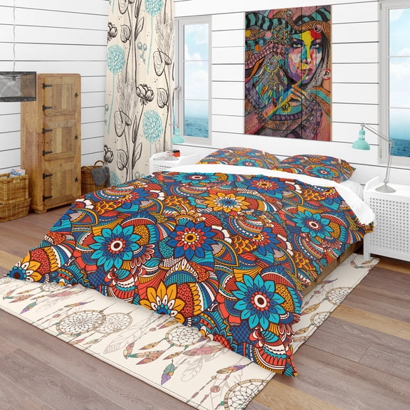 Designart 'Hand Drawn Pattern with Floral Elements' Bohemian & Eclectic Duvet Cover Set