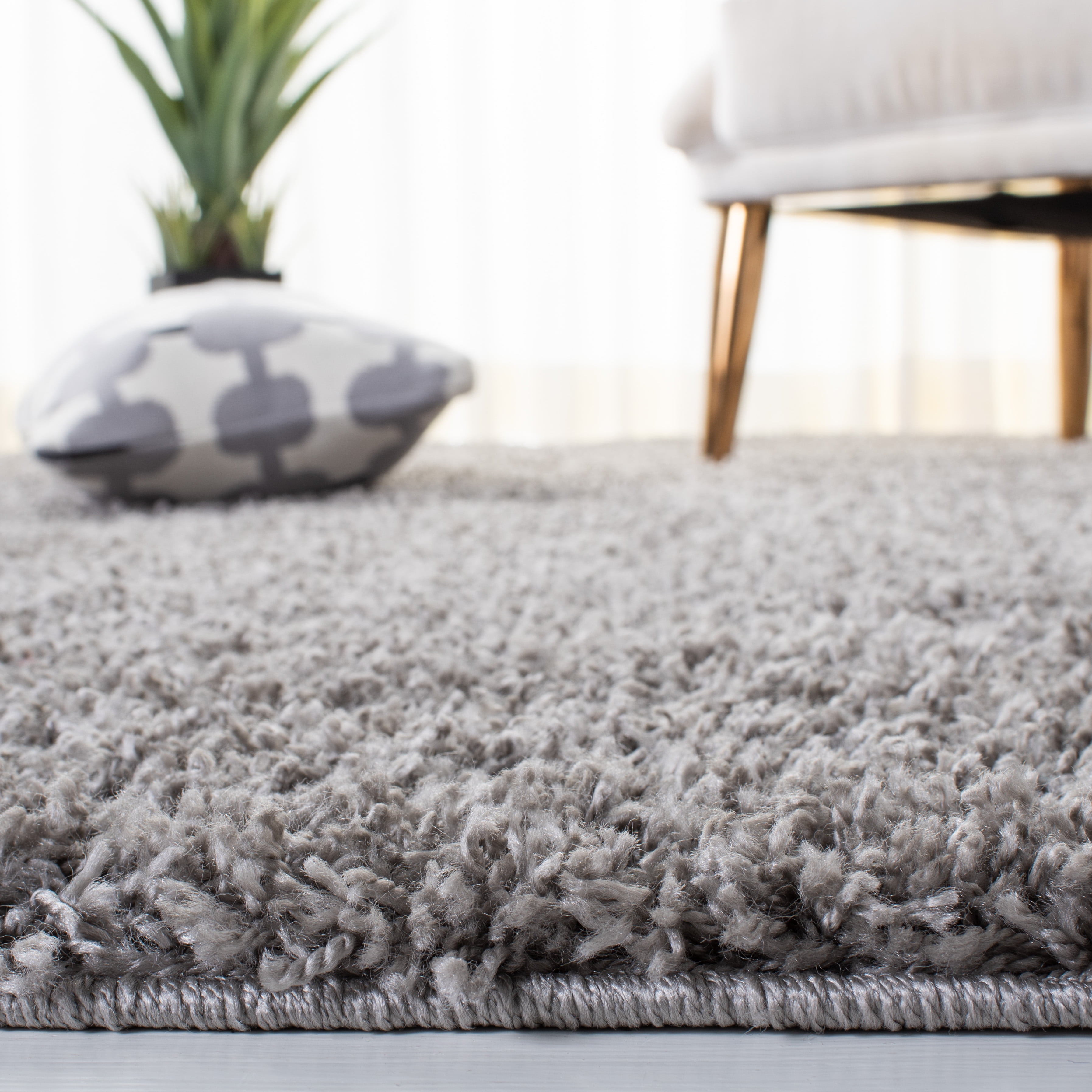 SAFAVIEH Venus Elijah Solid Shag Area Rug, Grey, 4' x 6'