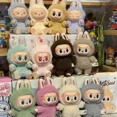 thumbnail image 5 of Lindo Labubu los monstruos latido del corazón Macaron cara esmaltada Linda figura de Pvc de peluche adorno de mesa juguete Kawaii regalo de cumpleaños para niños, 5 of 5