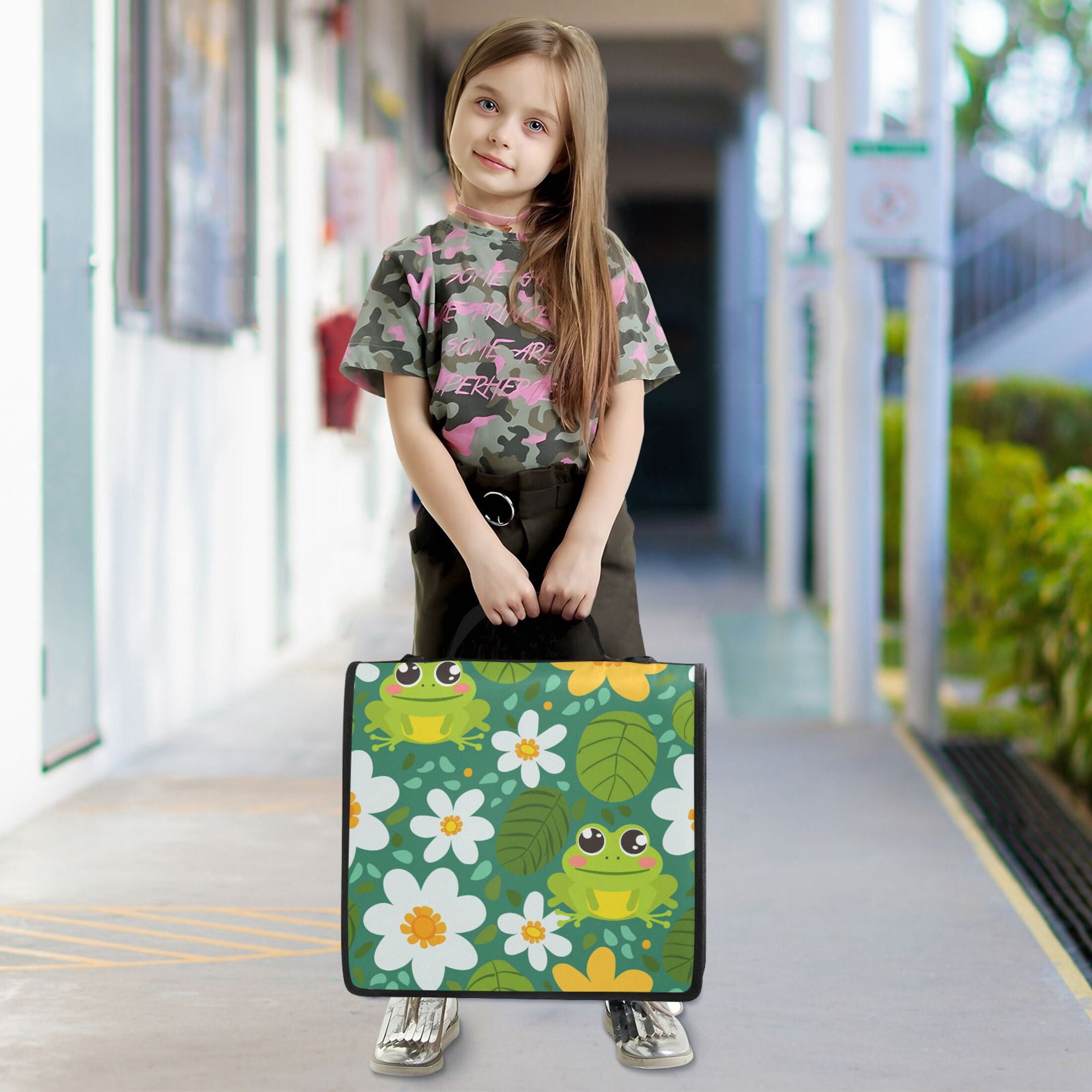 3 Ring Zipper Binder with Shoulder Strap Waterproof Trapper Keeper 2 Inch D-Ring 500 Sheets Capacity Cute Frog Leaf Flower