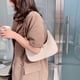 thumbnail image 5 of Bolso de hombro JShteea Para mujer color beige de nailon Para Estrenar, 5 of 9