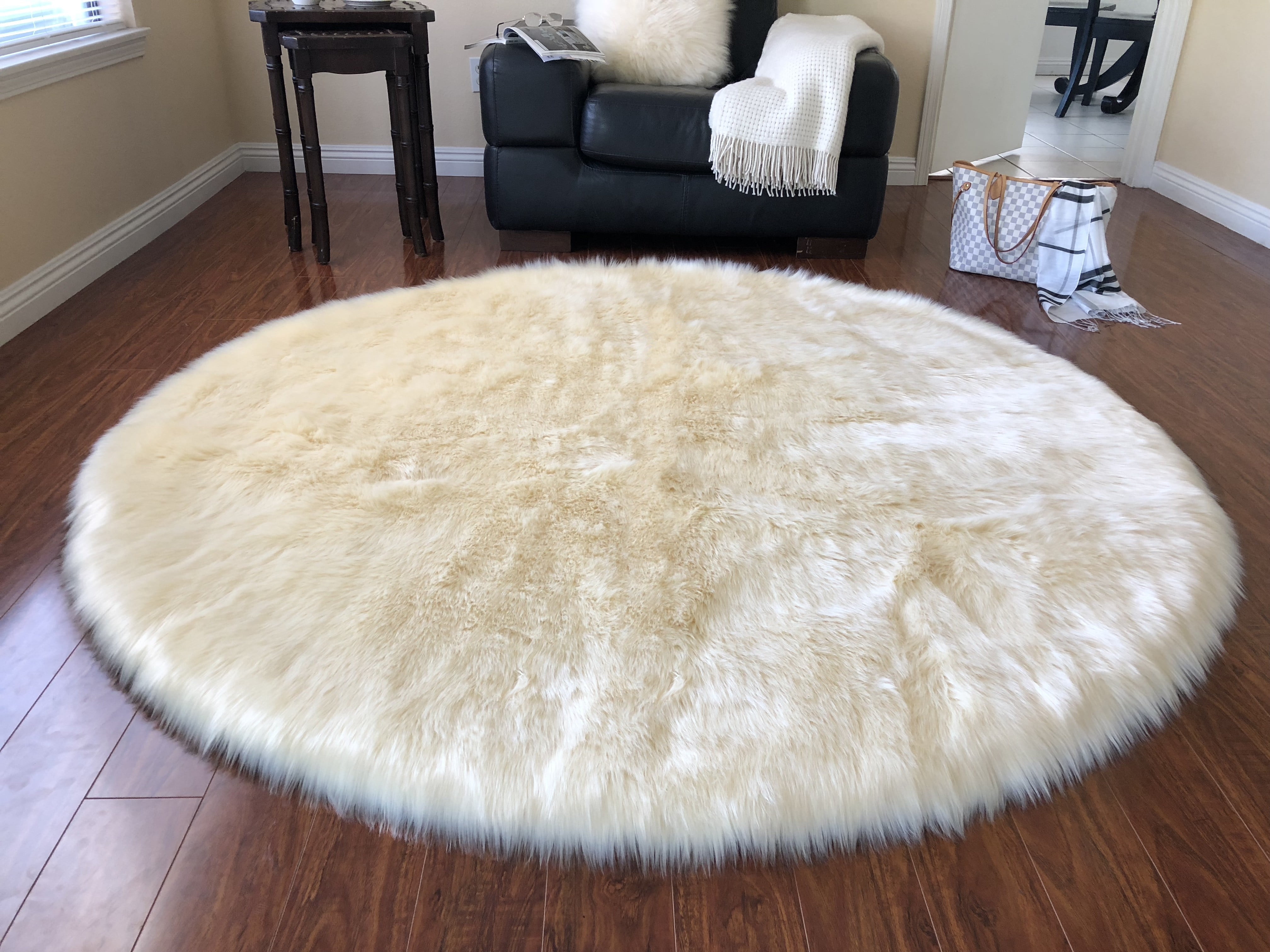 Super Soft Faux Sheepskin Silky Shag Rug, Grey 18" Round