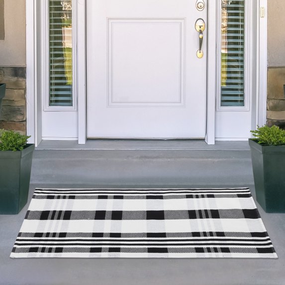 Haperlare 2' x 4' Farmhouse Cotton Throw Rug Buffalo Plaid Area Rug Retro Lattice Carpet for Bedroom Living Room Kitchen Bathroom Laundry Room, Black White, 1 Set