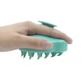 thumbnail image 4 of Masajeador de cuero cabelludo con cerdas de silicona suave para lavar el cabello y cepillo de champú resistente al agua, color azul claro., 4 of 5