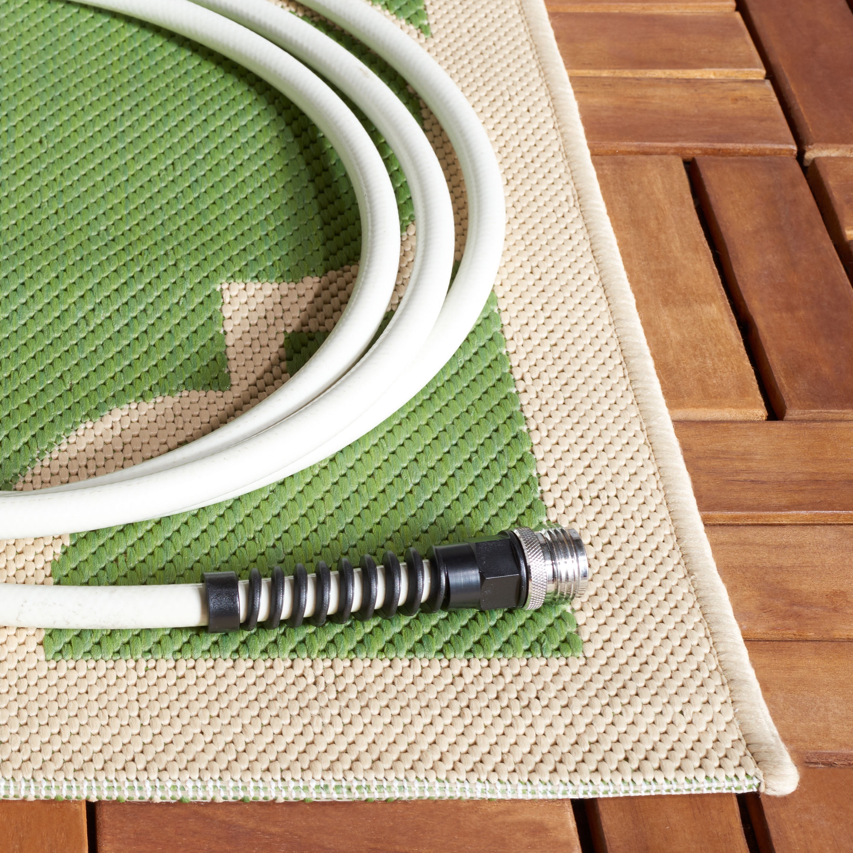 Safavieh Courtyard Alyssa Geometric Indoor/Outdoor Runner Rug, Green/Beige, 2'3" x 10'