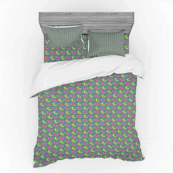 Abstract Duvet Cover Set, Continuous Doodle Pattern with Retro Overlap Motif, Bedding Set with Shams and Fitted Sheet, 3 Sizes, by Ambesonne