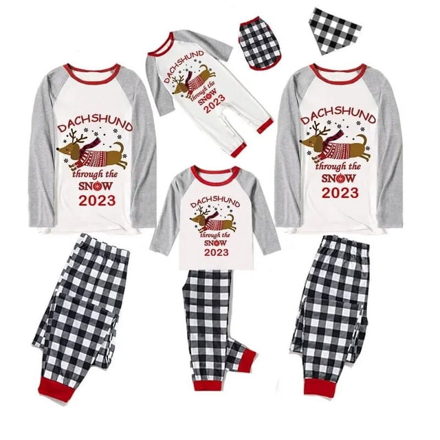 Pijamas familiares a juego de Navidad, conjunto de pijamas de Dachshund a través de la nieve, color blanco y negro, 2023