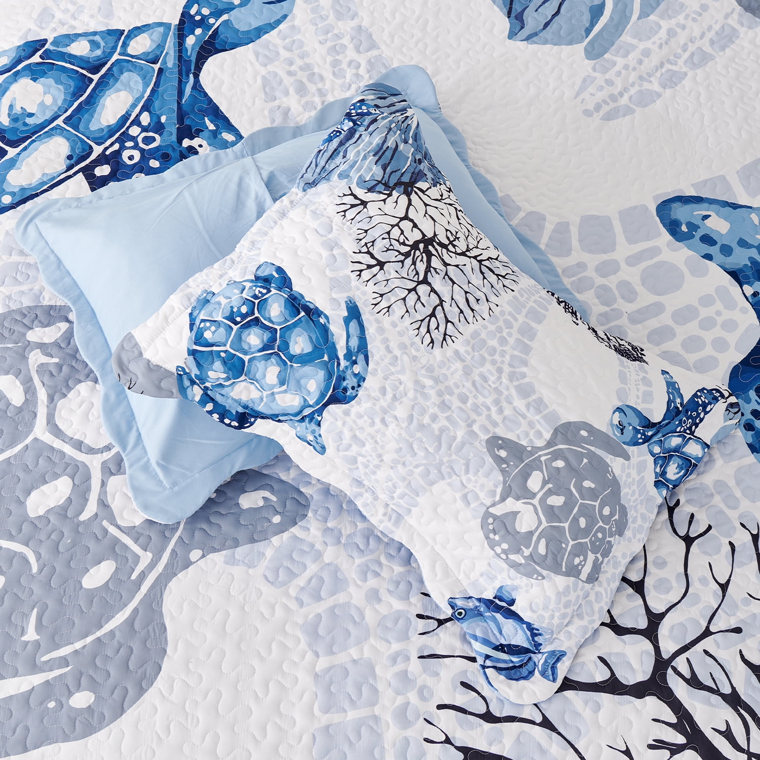 Evenhug Quilts 3-Piece King Coastal Bedding Set Dark Blue Ocean Pattern Quilt Set With Shams