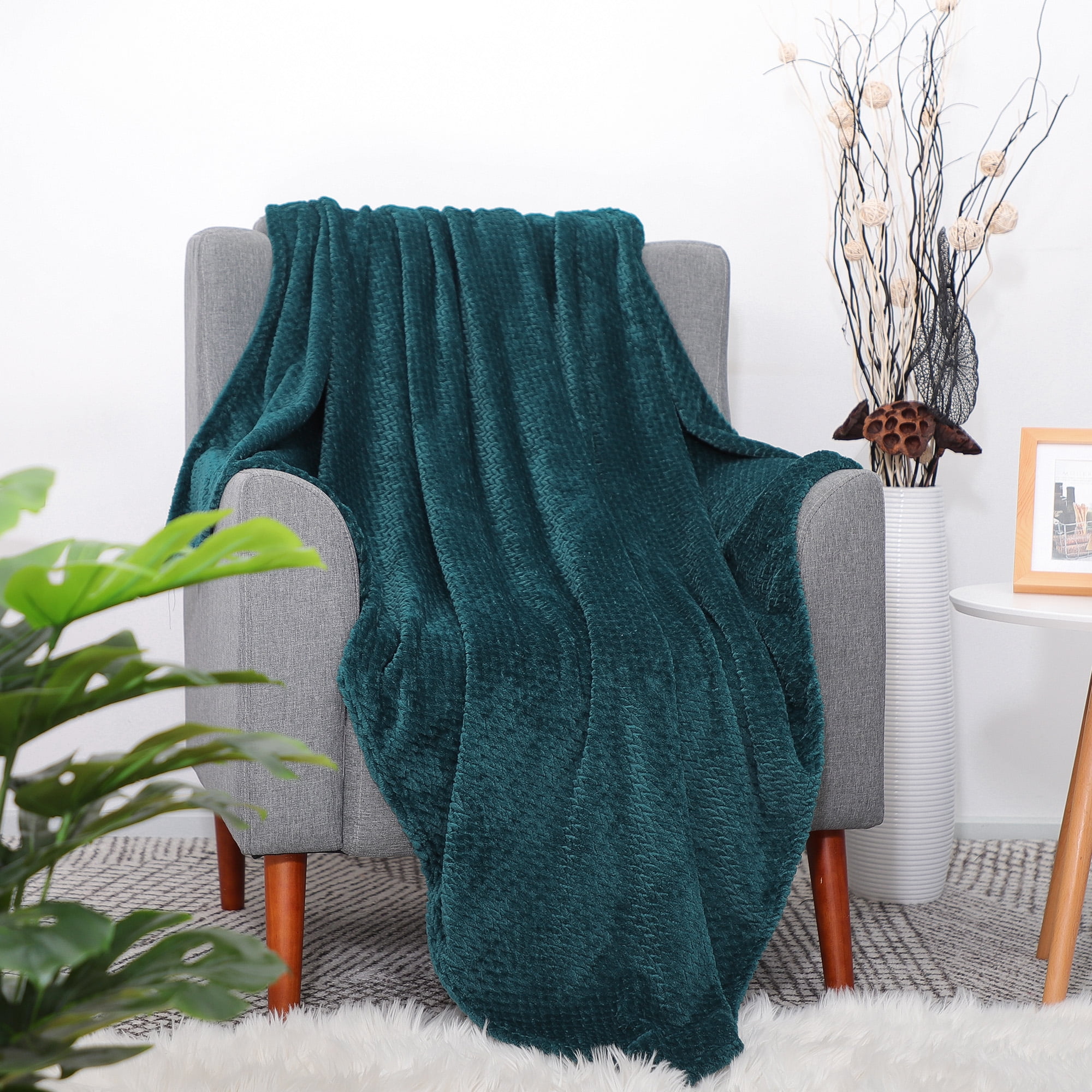 PiccoCasa 1 Piece Flannel Fleece Lightweight Soft Throw Blanket, 50