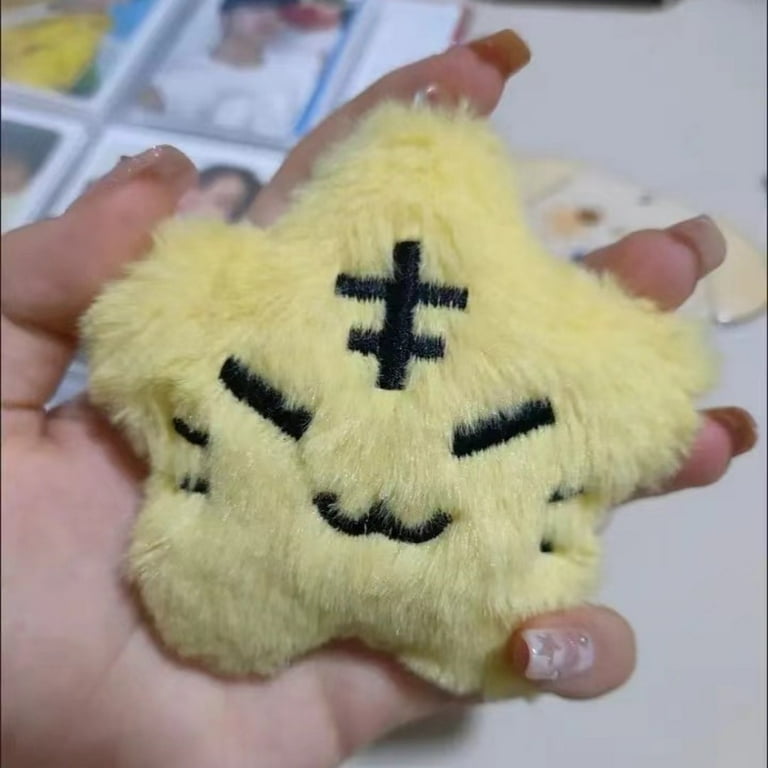 アイドル KEYRING & POUCH HAN TATIPUNG アイドル KEYRING & POUCH HAN TATIPUNG アイドル KEYRING