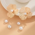 thumbnail image 4 of Aretes Flor Grandes, Dorados, 3d, Boda, Fiesta, Mujer, 4 of 6