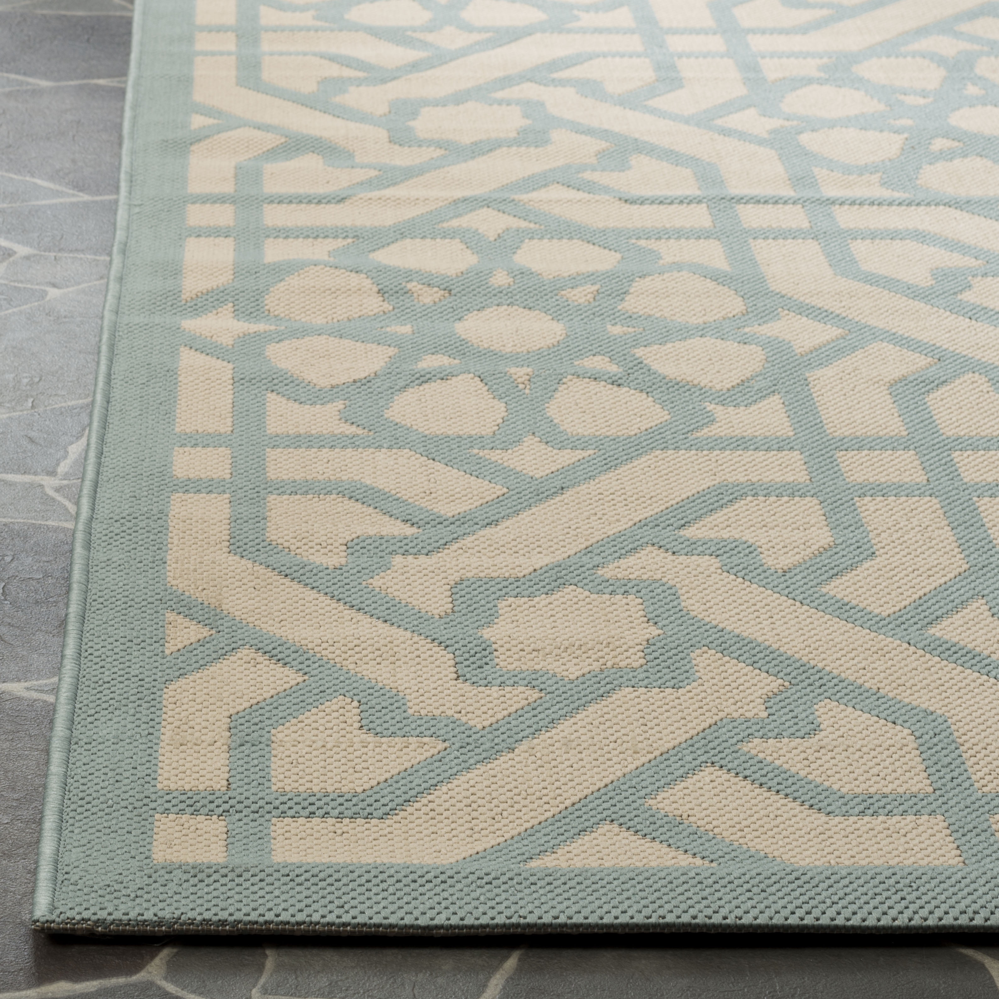 Safavieh Oscar Geometric Indoor/Outdoor Area Rug