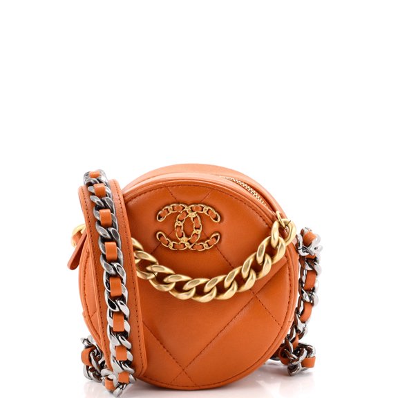 Pre-Owned 19 Round Clutch with Chain Quilted Leather By Rebag