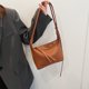 thumbnail image 5 of Bolso Hobo Bandolera Mujer Cuero PU Sólido para Viajes Compras, 5 of 9
