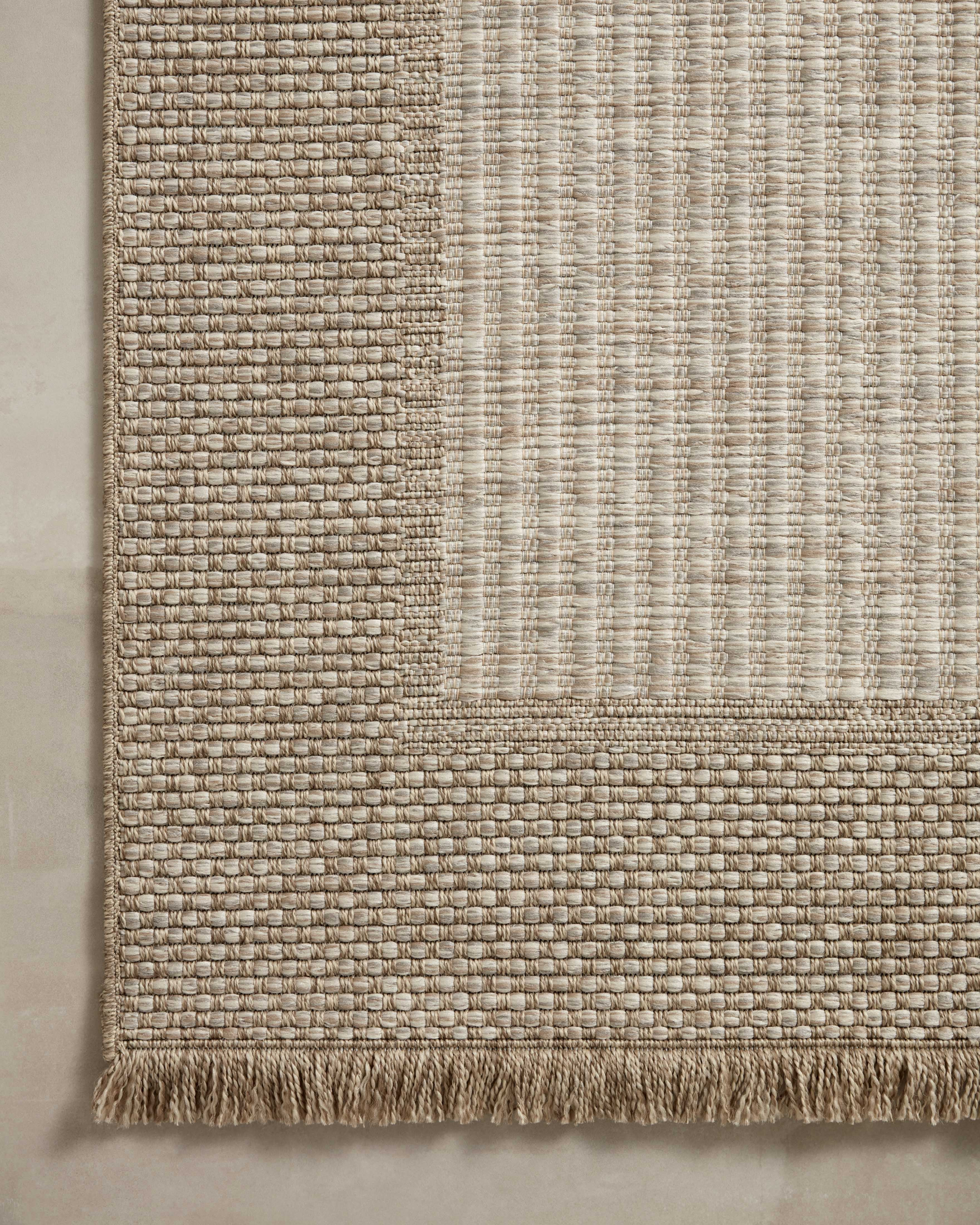 Loloi Dawn Indoor/Outdoor Water-Resistant Patio 6'-4" x 9'-2" Area Rug