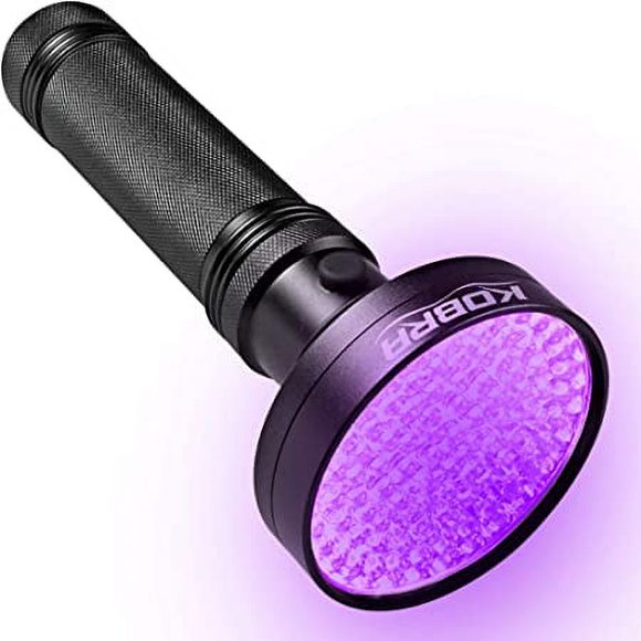 KOBRA UV Lampe de Poche Lumière Noire 100 LED 1 Meilleure Lumière UV et Lumière Noire pour l'Inspection de la Maison et de l'Hôtel, Urine d'Animal Domestique et Taches - Ultra Intensité 18W 385-395nm LEDs Spot Fausse Monnaie, Fuites, Scorpions!