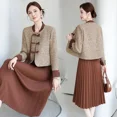 thumbnail image 4 of Conjunto de chaqueta cárdigan de mujer estilo tweed étnico 2024 con falda de largo medio y vestido de capa base para madre, 4 of 4