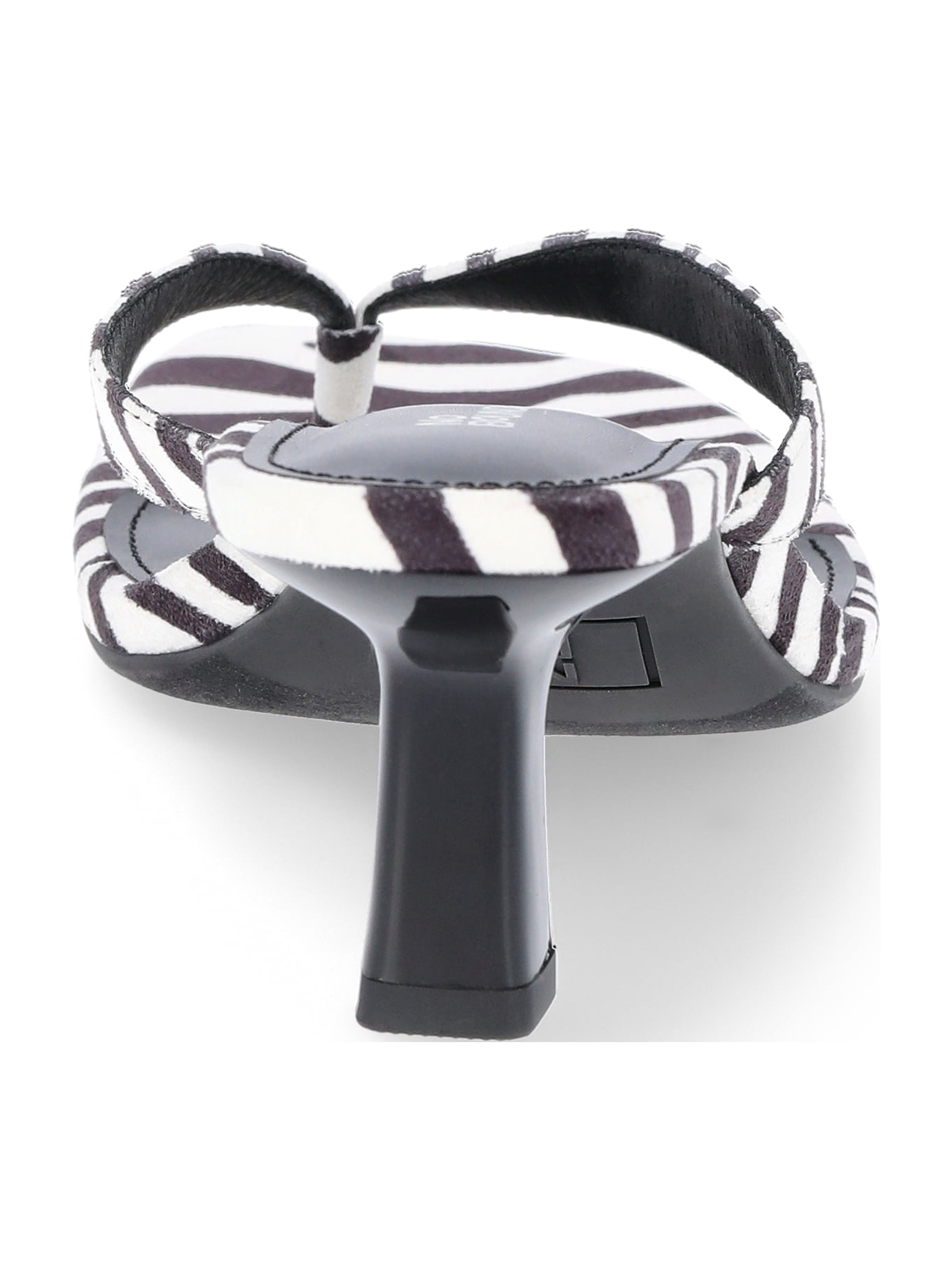 No Boundaries Women's Kitten Heel Thong Sandals