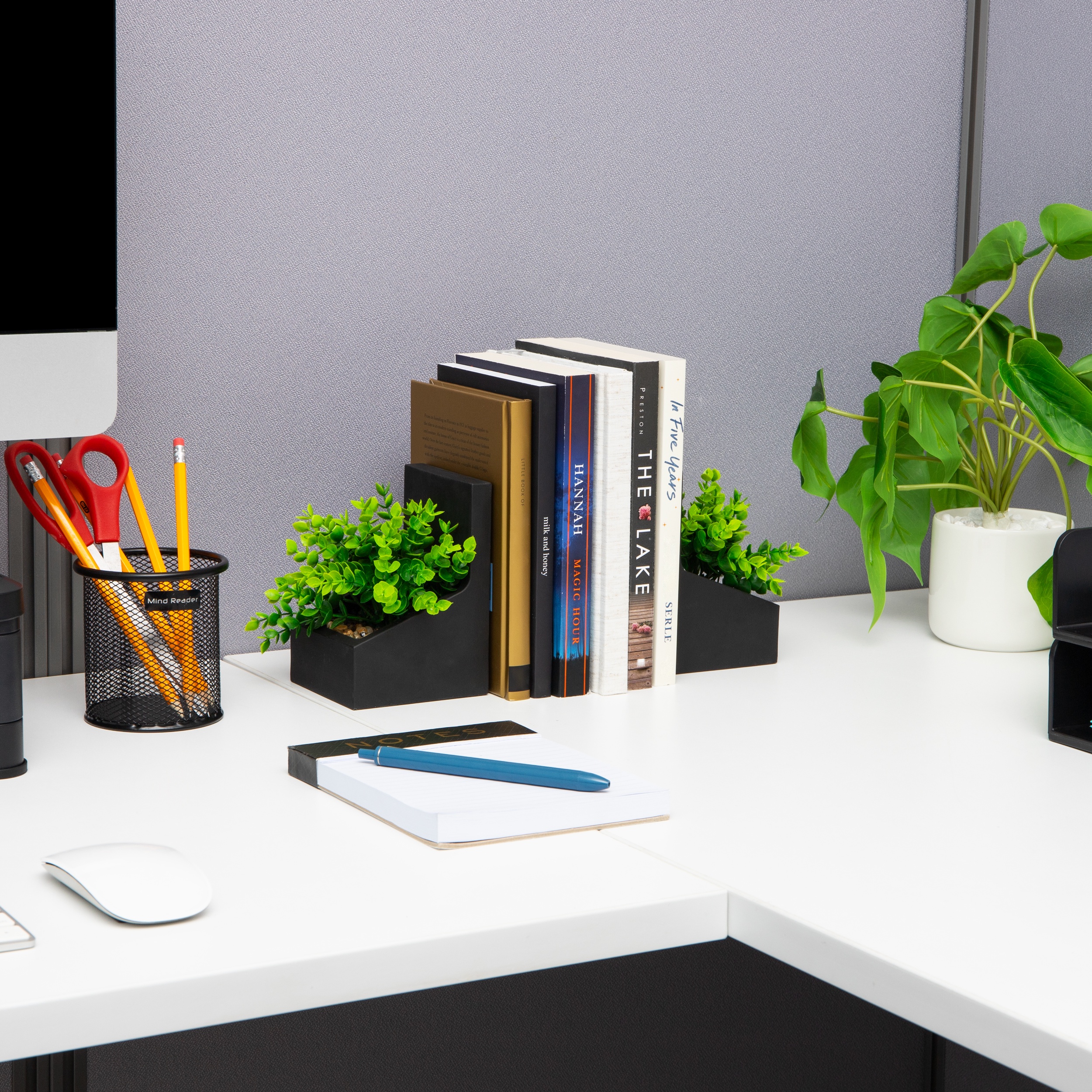 Mind Reader Contemporary Planter Bookends, Book Holders with Faux Greenery, Decorative Desktop or Shelf Organizer, Cement, Set of 2, Black