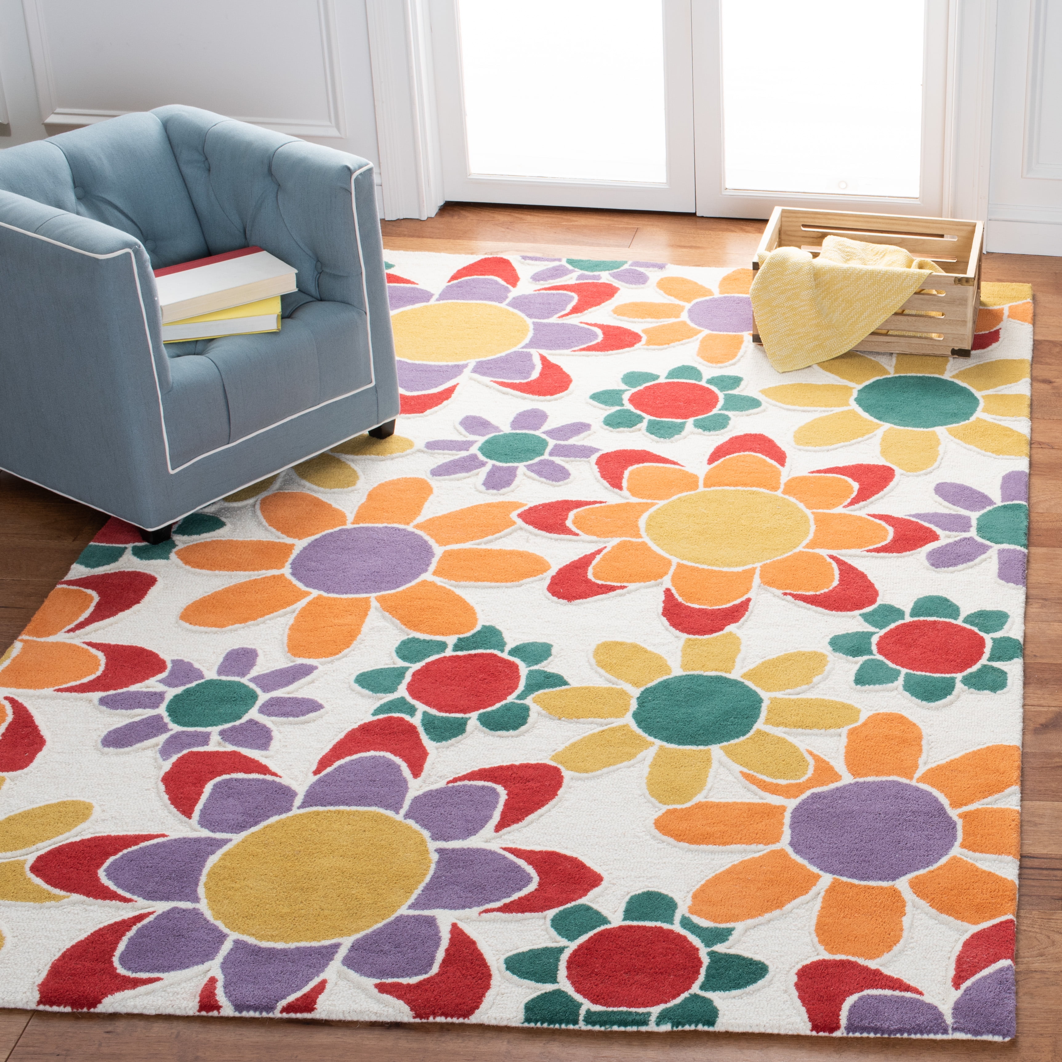 SAFAVIEH Kids Floral Flower Bursts Area Rug, Ivory/Gold, 5' x 5' Square