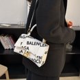 thumbnail image 3 of Bolso bandolera de un solo hombro para mujer, con estampado de letras de reloj de arena, estilo moderno, con letras y grafiti, pequeño bolso de hombro bajo el brazo., 3 of 5