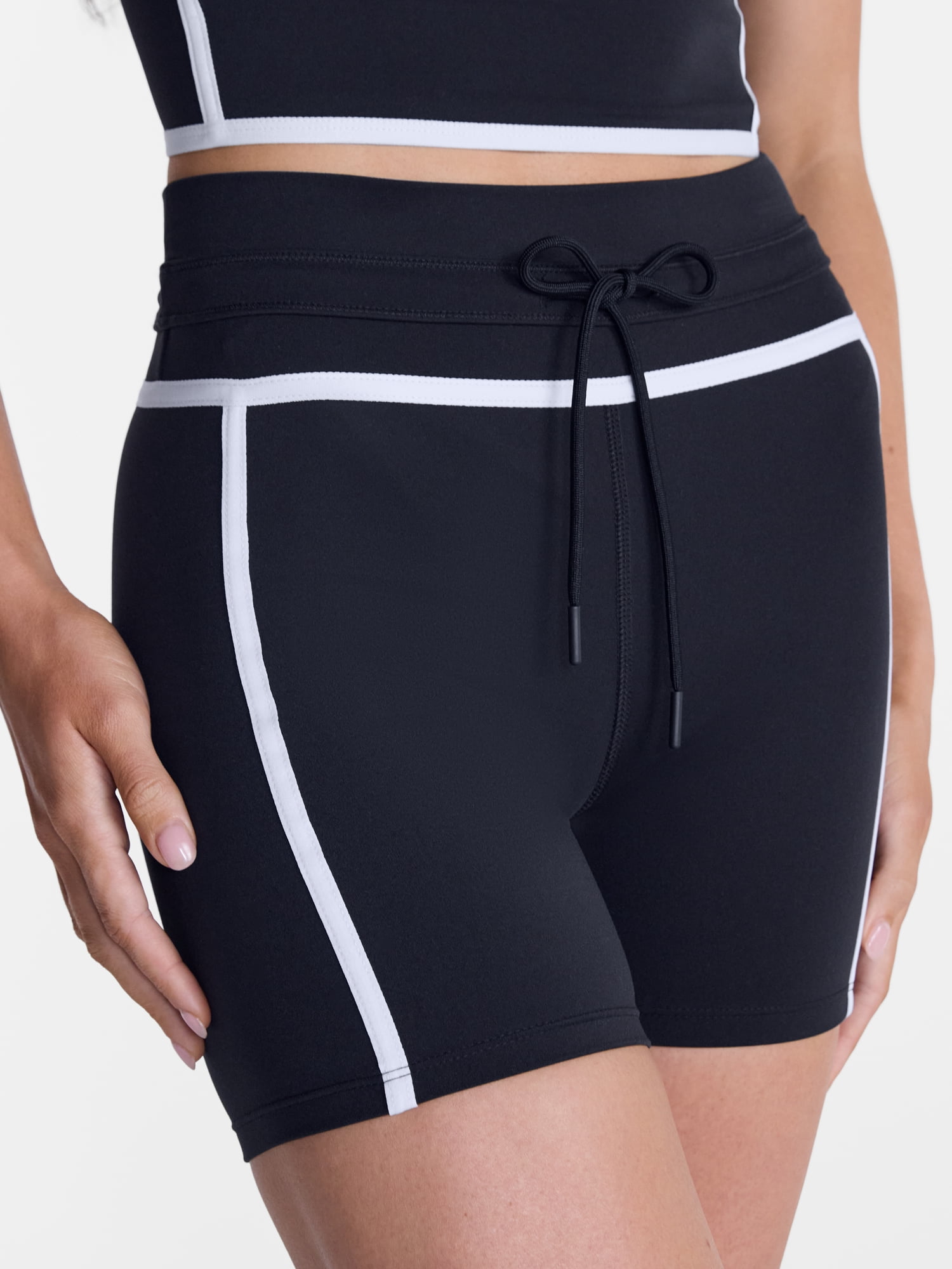 Avia Women's and Women's Plus SoftSculpt Tipped Bike Shorts, 5" Inseam, Sizes XS-4X