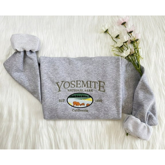 Yosemite National Park Embroidered Sweatshirt