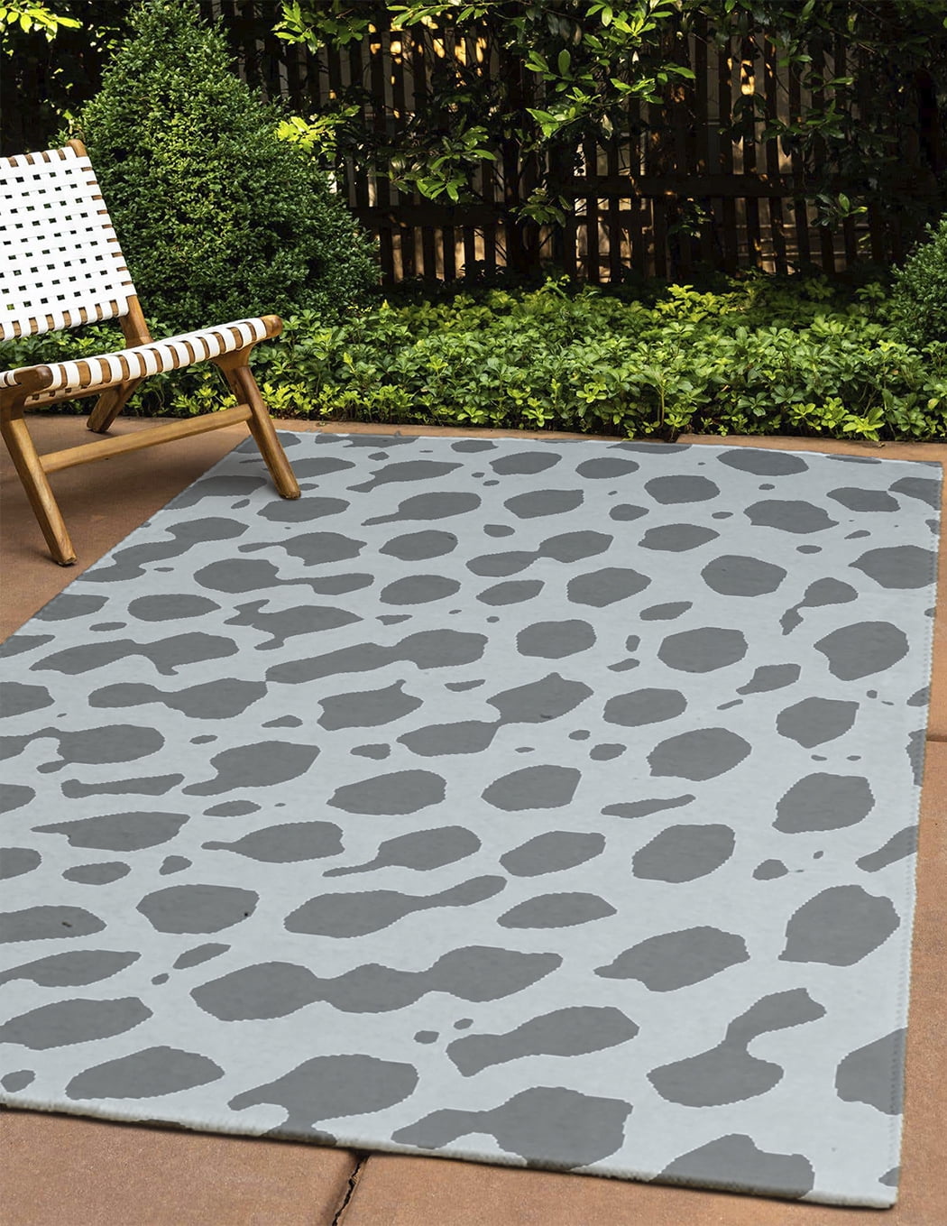 4' x 6' Simply Daisy Leopard Pattern Modern & Contemporary Chenille Area Rug, Dark Grey