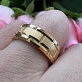 thumbnail image 5 of Anillos de tungsteno JAMW dorado de 8mm para hombre y mujer, 5 of 5