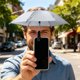 thumbnail image 4 of Funda parasol para teléfono con clip, protección UV, antideslumbrante, ángulo ajustable, impermeable, para fotografía al aire libre, selfies, videollamadas, compacto y portátil., 4 of 6