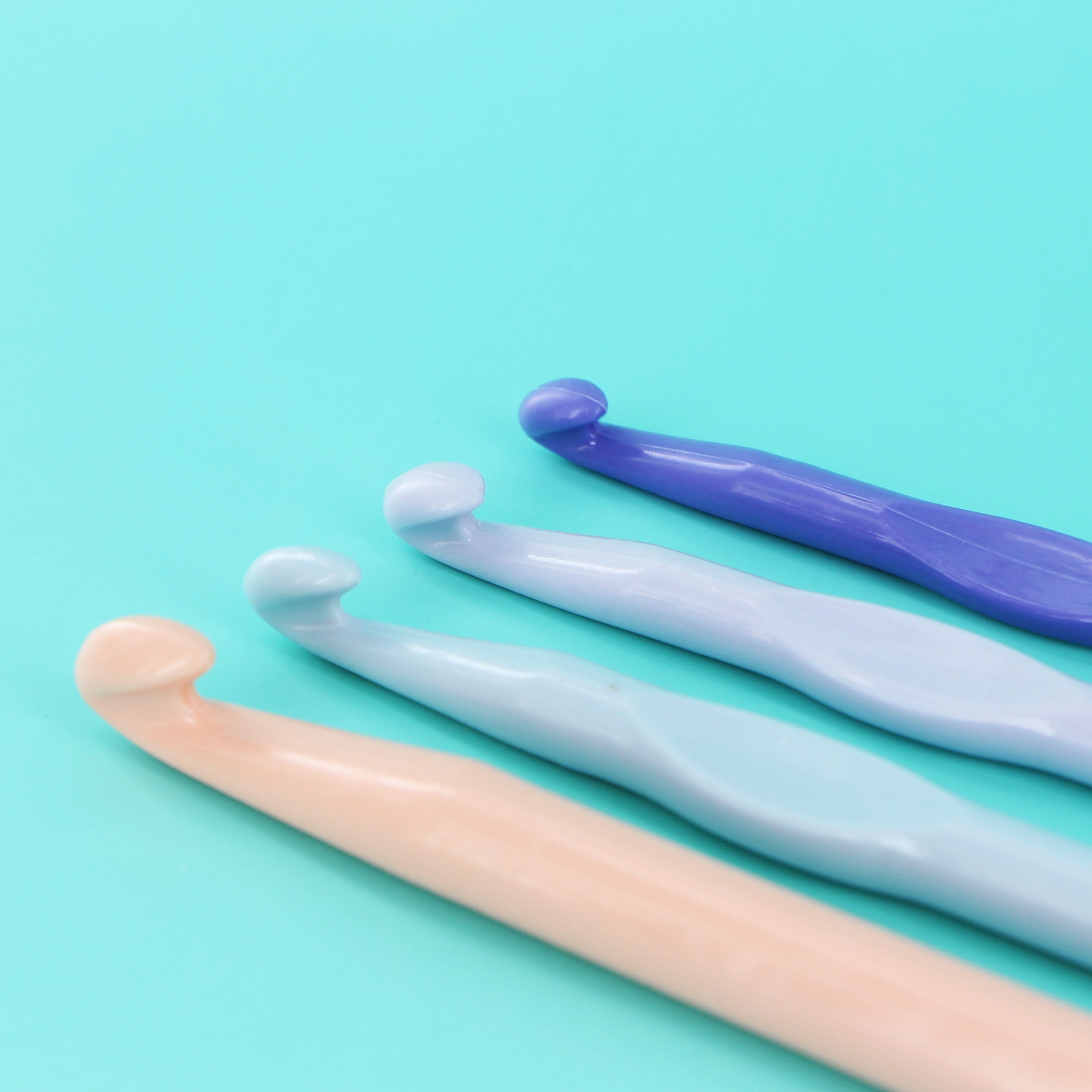 LOVE KNITTING ABS Crochet Hook Set — 4 Pieces, 8–12 mm Lightweight