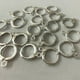 thumbnail image 5 of Sonducket 2 uds pendientes cierres círculo portátil pendiente de gota de plata Simple pequeño resistente accesorio de joyería regalo de boda Accesorios de disfraces Sonducket AP015420-00, 5 of 6