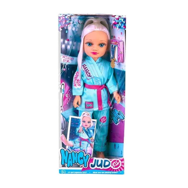 Muñeca Nancy un día de artes marciales 42 cm