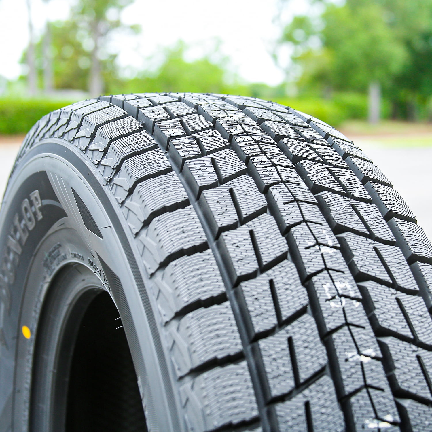 Dunlop Winter Maxx SJ8 265/65R17 112R Winter Tire - Walmart.com