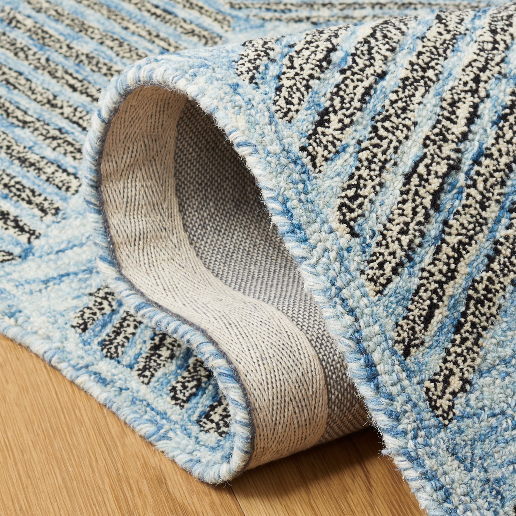 SAFAVIEH Metro Lilibeth Geometric Striped Area Rug, Blue/Black, 5' x 8'