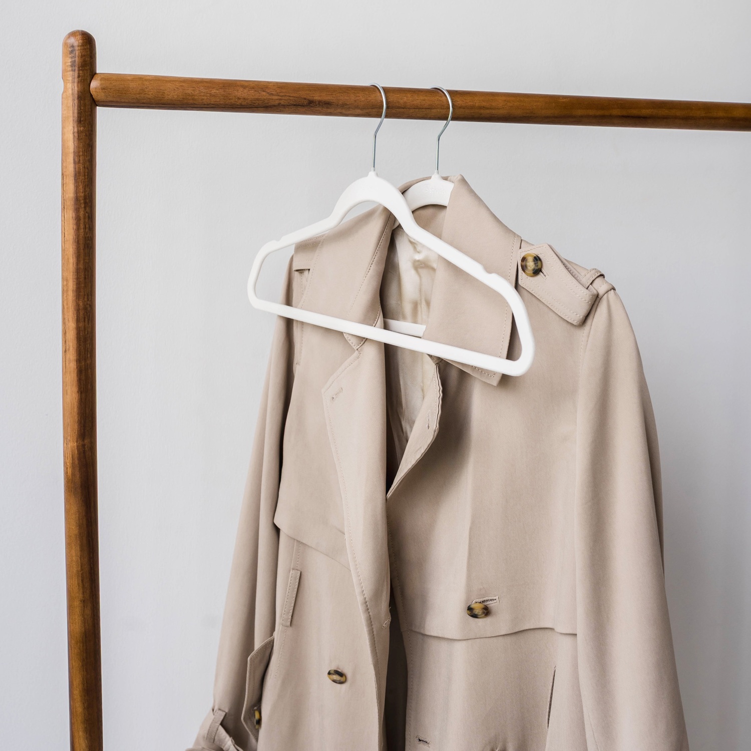 3 Sprouts Adult Velvet Hanger/Cream (Set of 30)