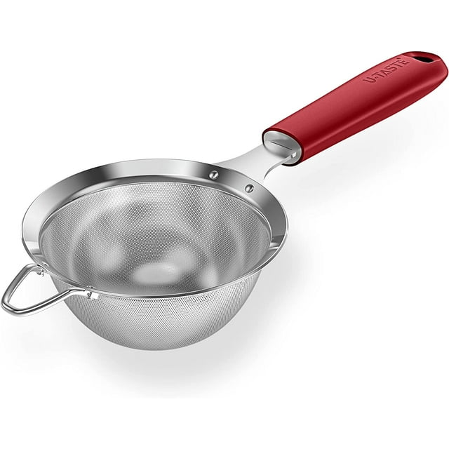 Passoire à Mailles en Acier Inoxydable 18/8: U-Taste Passoire Fine de Cuisine de 3,9 Po avec Poignée en Silicone Robuste Rivetée et Maille 30 pour Filtrer la Farine, les Pâtes, les Fruits, le Quinoa (Rouge)