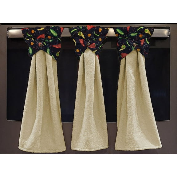 Hot Peppers Wraparound Snap Hanging Towels (Set of 2) by Penny's Needful Things (Terrycloth Color: Yellow)