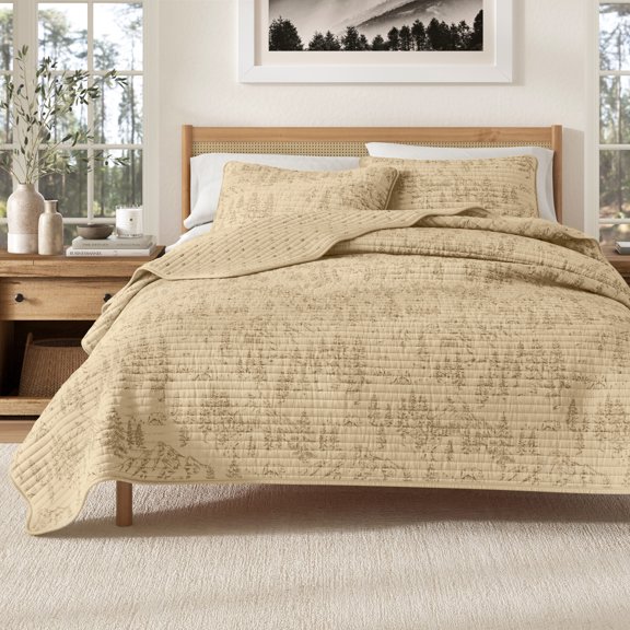 Lodge Quilt Set - Lightweight, Soft, All-Season - 3-Piece Reversible Rustic Bedding Set (Full / Queen, Bear Mountain Scene)