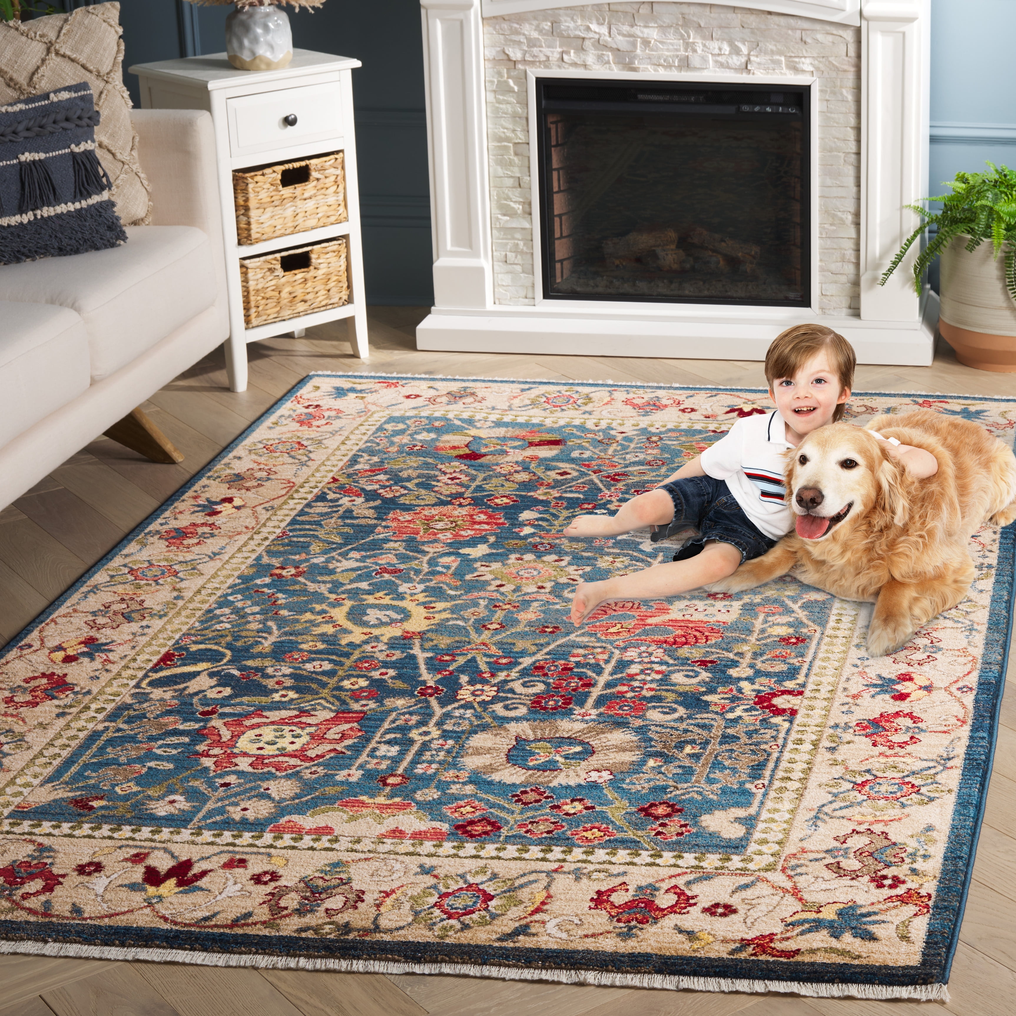SAFAVIEH Kashan Vaska Oriental Area Rug, Blue/Tan, 2' x 3'