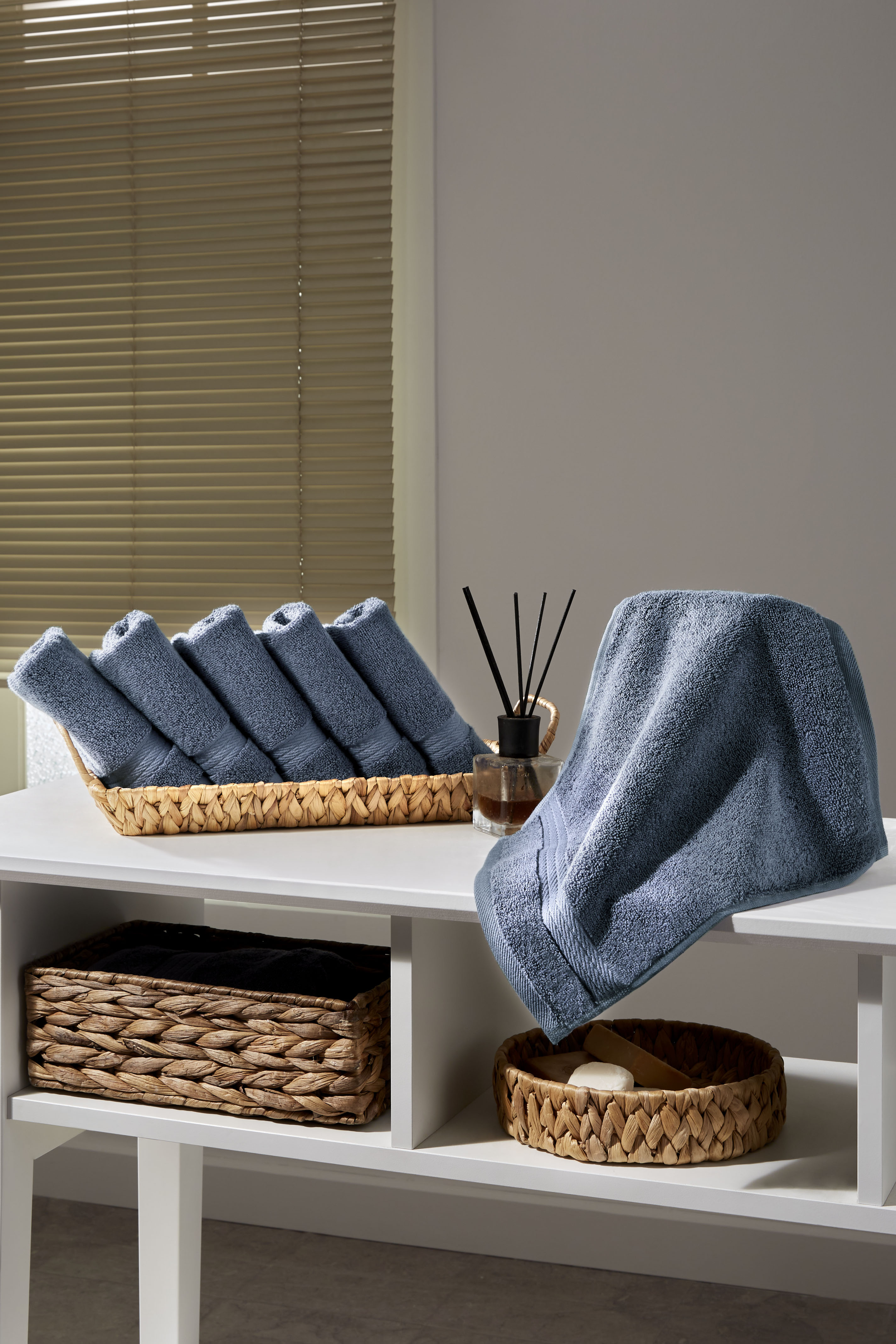 Ozdilek 6-Piece Washcloth Set 13x13 Bath Towels 100% Turkish Cotton, 600 GSM, Soft, Gentle on Sensitive Skin, Multi-Purpose Use, Washable, Reusable, Ideal for Baby Care & Spa 6 Towels  (Ocean Blue)