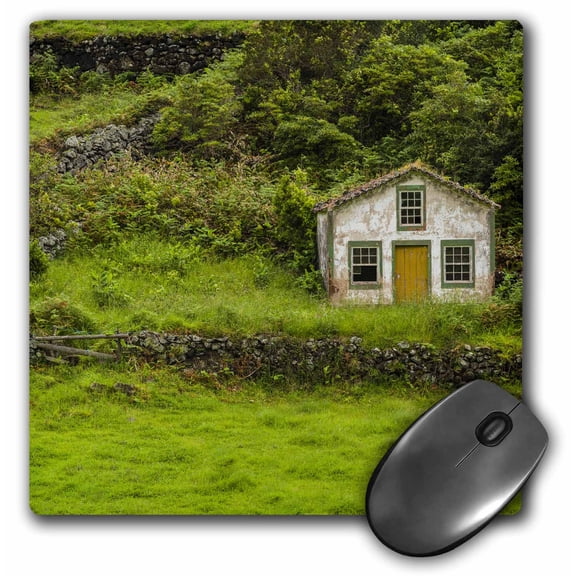 3dRose, Portugal, Azores, Santa Maria Island, Pico Vermelho. Old farmhouse, MousePad