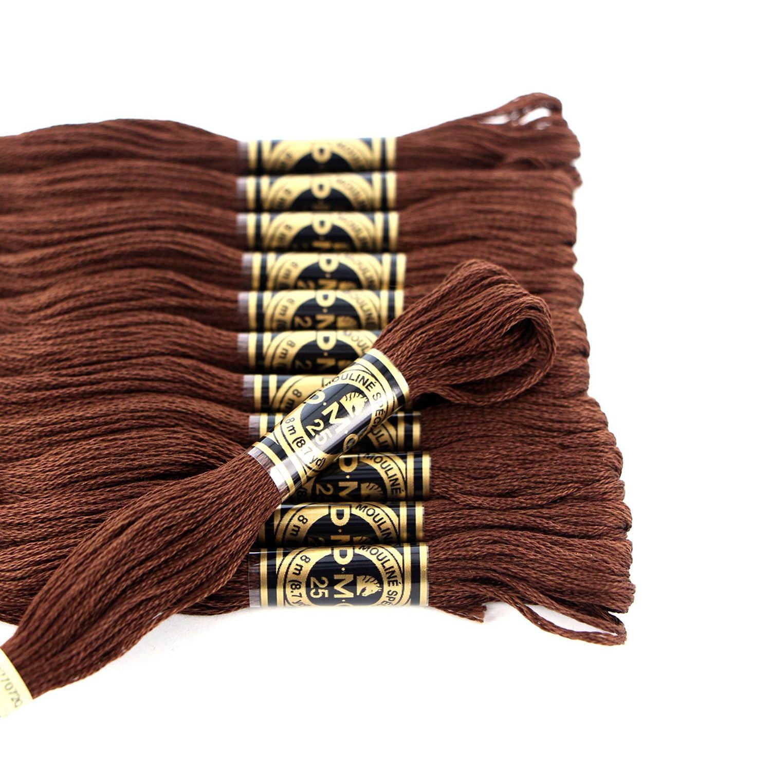 DMC Coton à broder 6 brins 8m brun