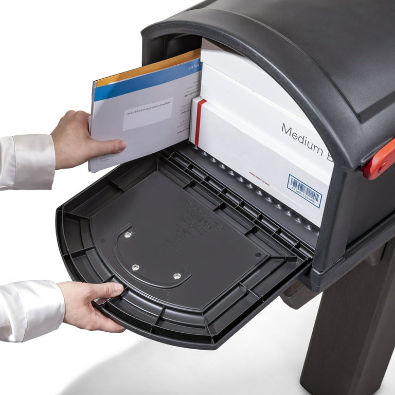 Step2 Lakewood Extra Large T4 Mailbox with Post Kit and Magnetic