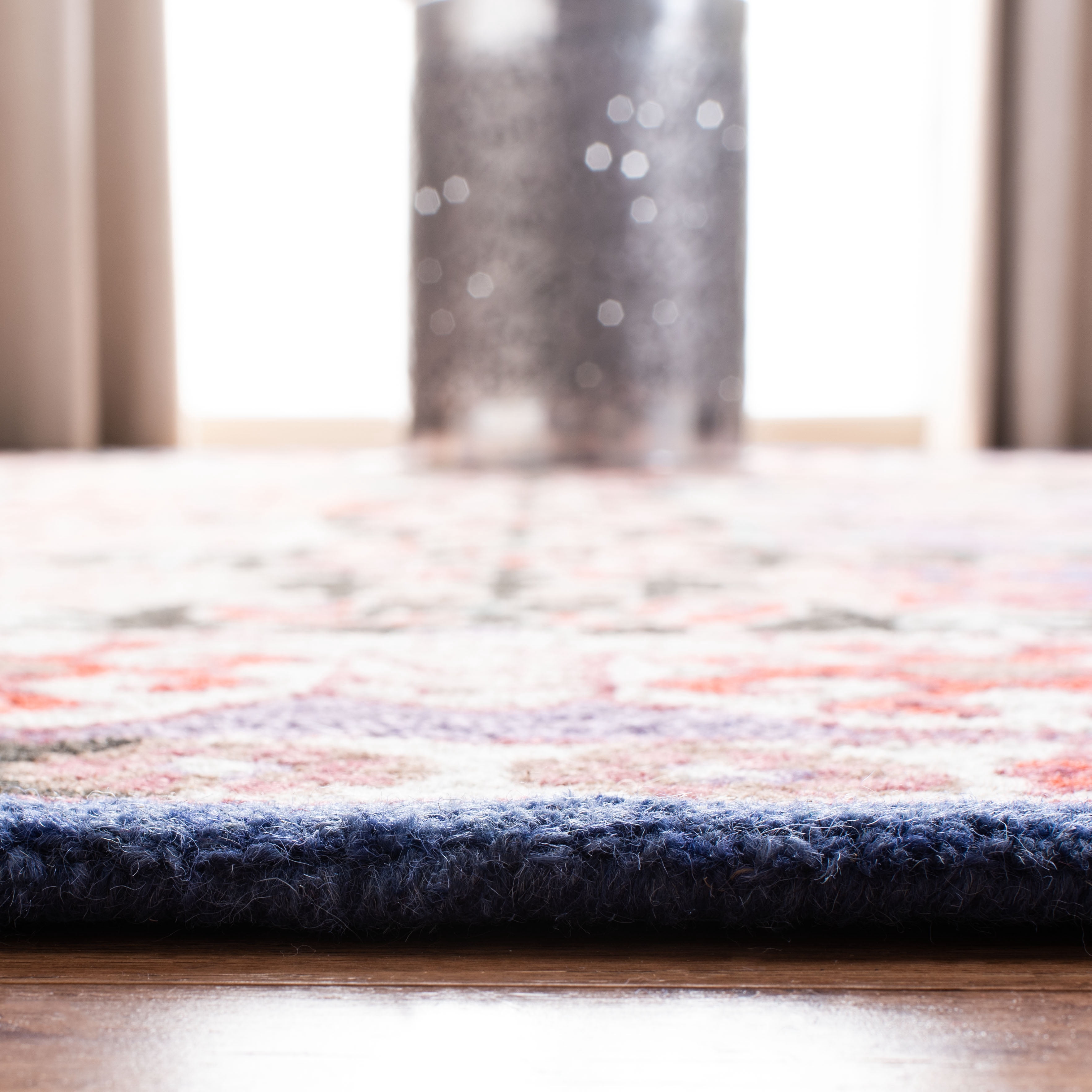 SAFAVIEH Bellagio Nader Floral Wool Area Rug, Charcoal/Ivory, 4' x 6'