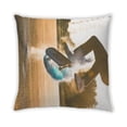 thumbnail image 2 of Ahgly Company Coussin Décoratif d'Intérieur pour Planche à Roulettes Sportive, 18 Po X 18 Po, 2 of 6