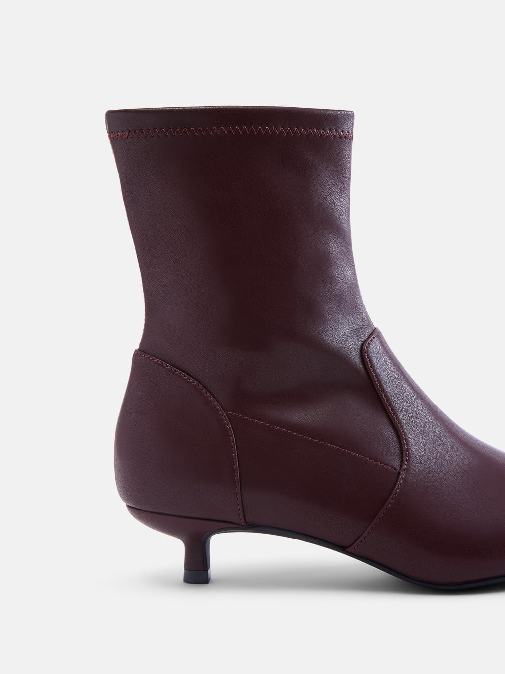 Scenario Women's Stretch Kitten Heel Faux Leather Booties