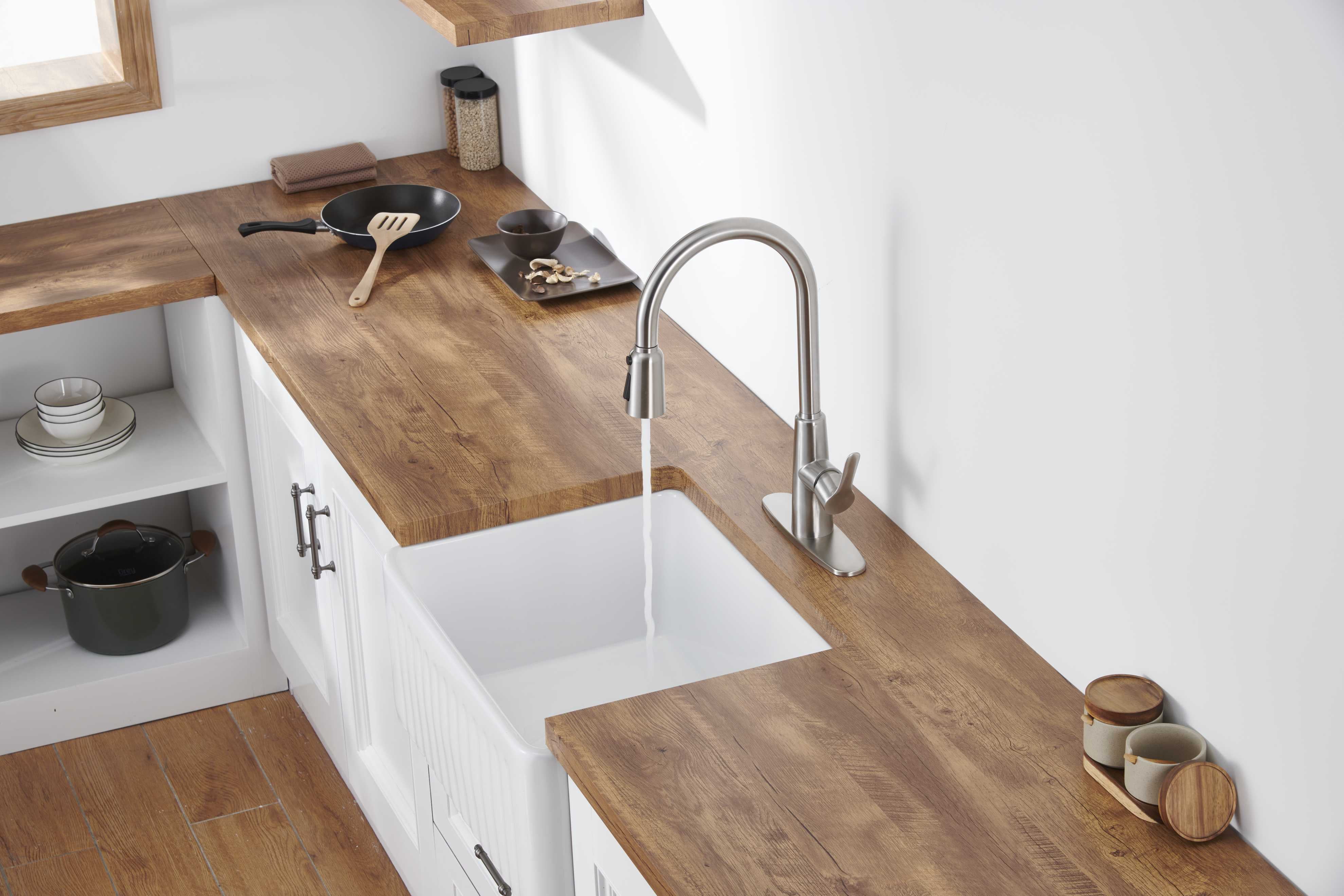 Izzovium Stainless Steel High Arc Kitchen Sink Faucet with Pull Out Sprayer, Brushed Nickel Finish, 3-Way Setting Single Handle, Deck Plate Included, Modern Design