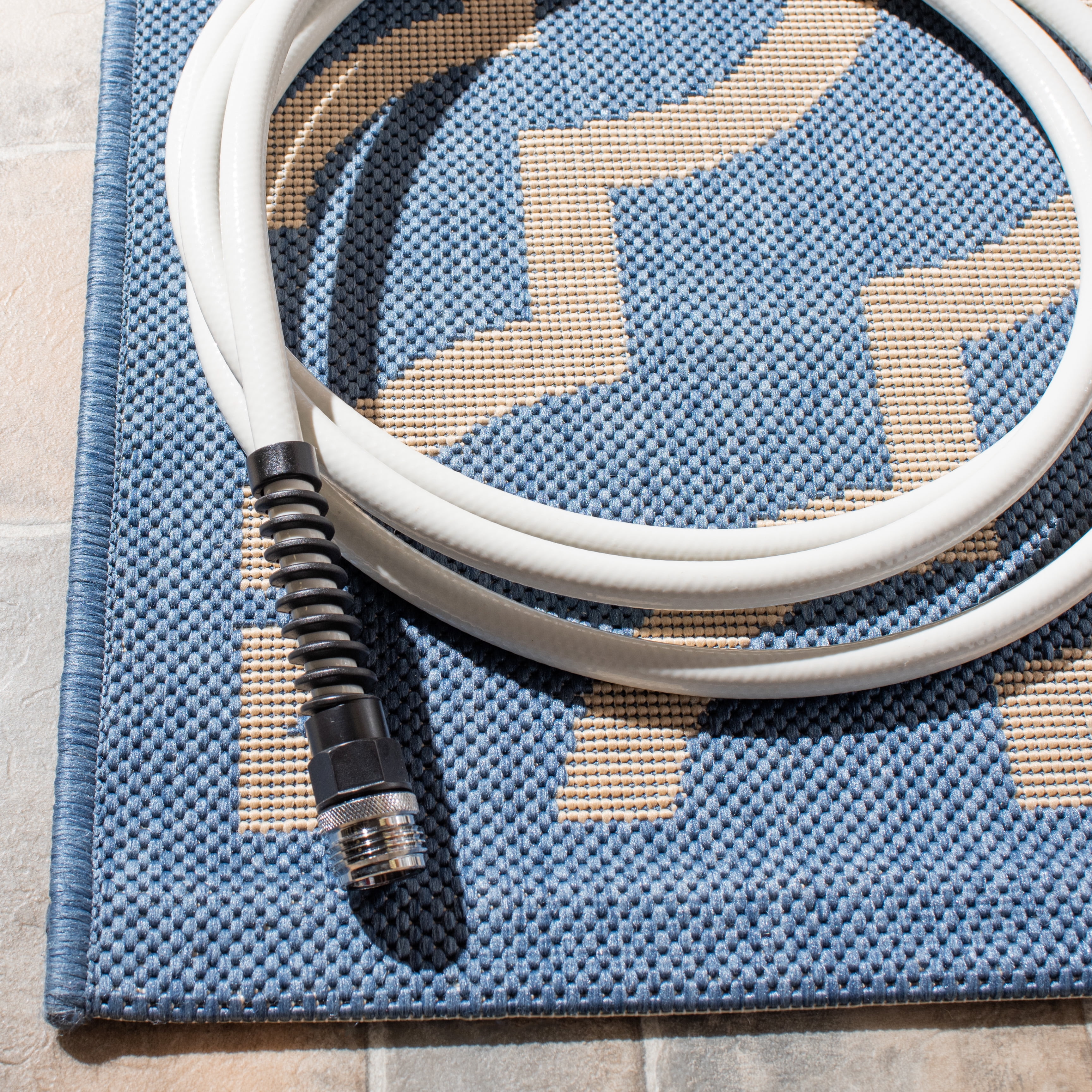 Safavieh Courtyard Lavern Geometric Indoor/Outdoor Area Rug, Blue/Beige, 8' x 11'